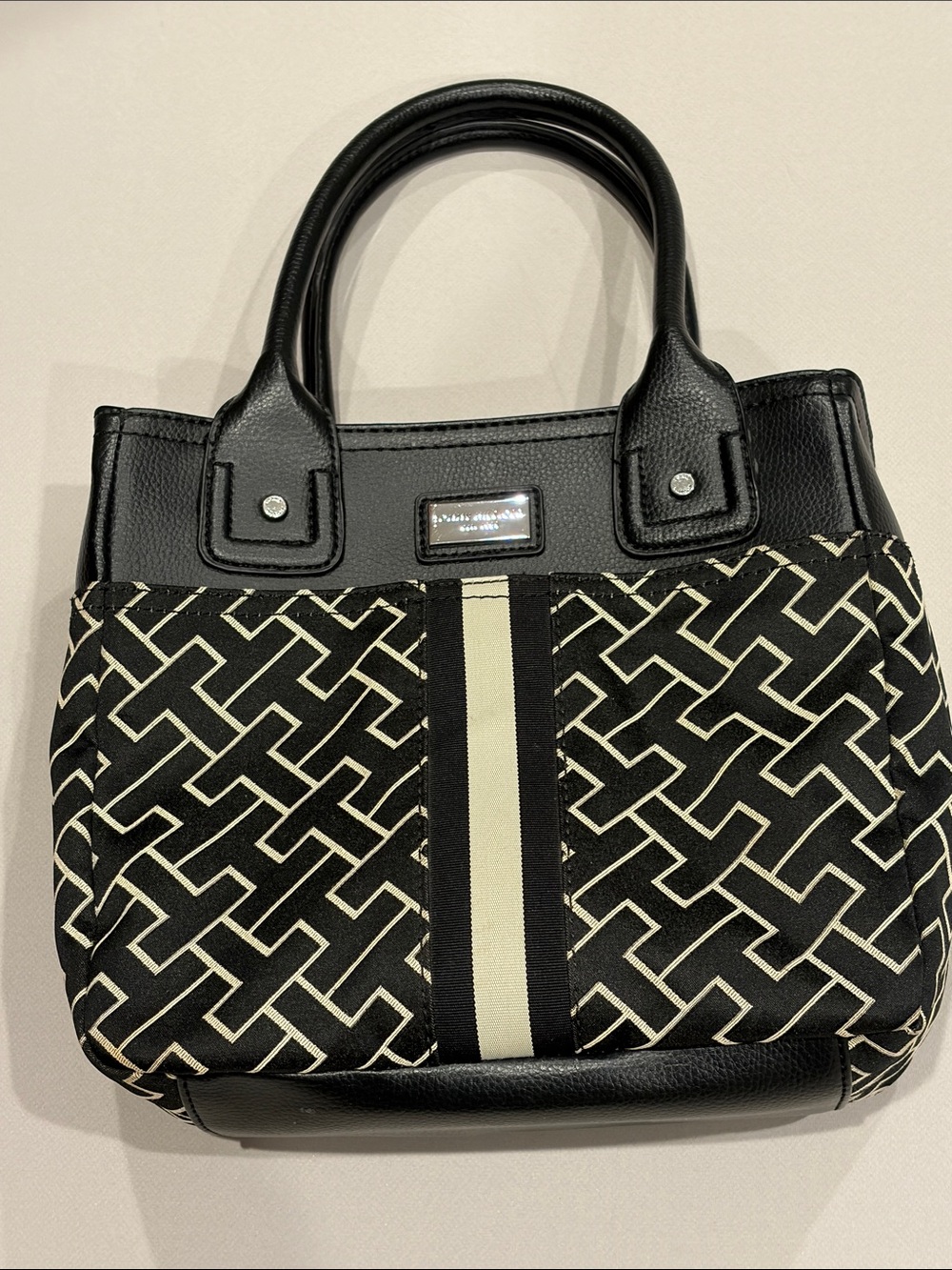 Tommy Hilfiger Black and Ivory small tote Geometric design, satchel bag lean
